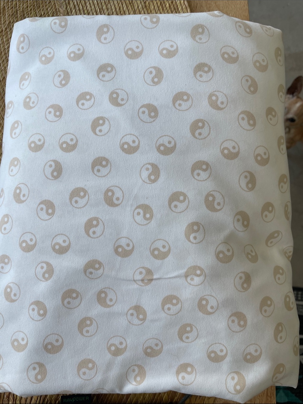 Neutral Yin Yang Decorative QUEEN 4 piece set bed sheets in Cream on White